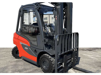 : фото в шапке страницы