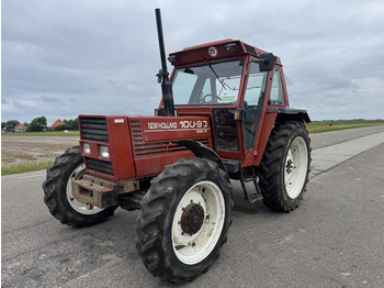 Трактор NEW HOLLAND