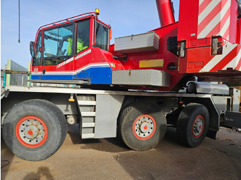 Мобильный кран DEMAG