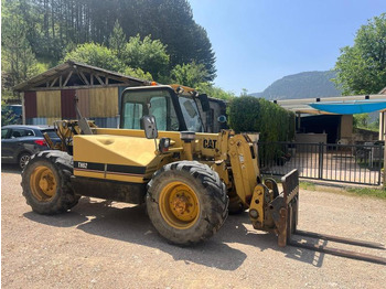 Телескопический погрузчик CATERPILLAR TH