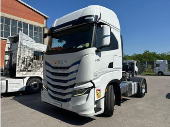 Тягач IVECO S-WAY