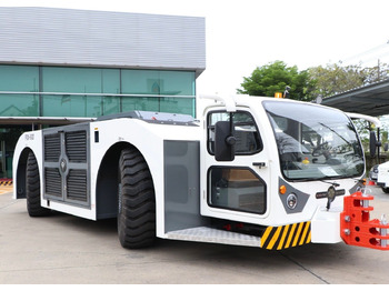 Аэродромный тягач BLISS-FOX