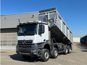 Самосвал MERCEDES-BENZ Arocs 4153
