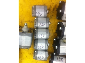 : фото в шапке страницы