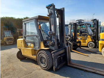 Дизельный погрузчик CATERPILLAR DP