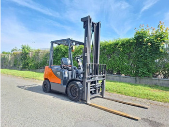 Дизельный погрузчик DOOSAN