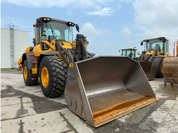 Колёсный погрузчик VOLVO L90H