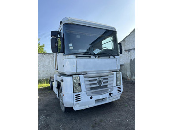 Тягач RENAULT Magnum 440