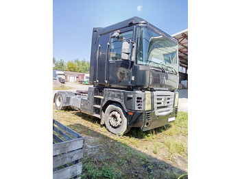 Тягач RENAULT Magnum 440