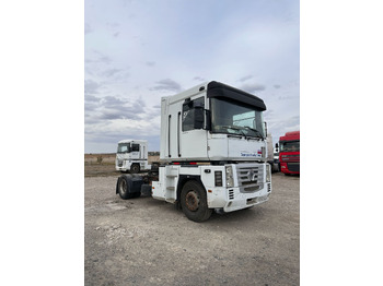 Тягач RENAULT Magnum 440