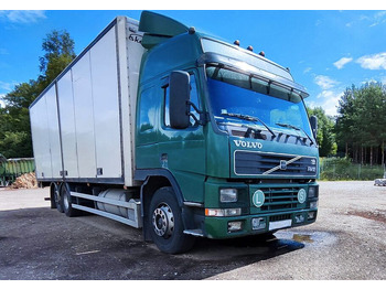 Грузовик с закрытым кузовом VOLVO FM12