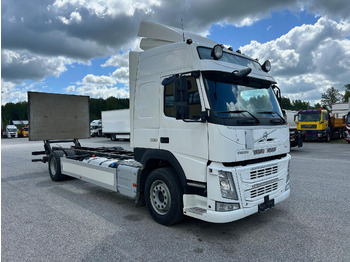 Грузовик-шасси VOLVO FM 330