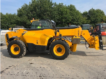 Телескопический погрузчик JCB