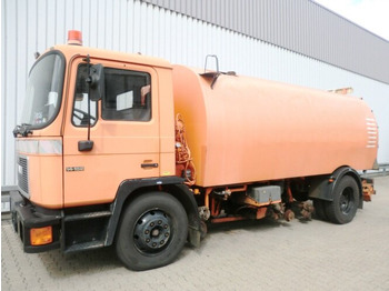 Подметально-уборочная машина MAN