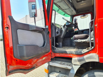 Фото интерьера 1: Грузовик-шасси Mercedes-Benz Actros 1835 K 4x2 Actros 1835 K 4x2