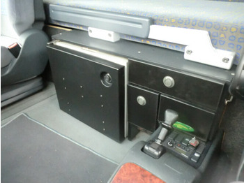 MAN TGA 26.463 FVLS 6x2 в лизинг MAN TGA 26.463 FVLS 6x2: фото 2