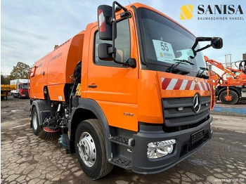 Подметально-уборочная машина BUCHER