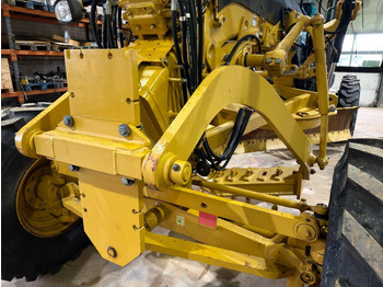 Навесное оборудование CATERPILLAR