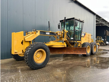 Грейдер CATERPILLAR 140K