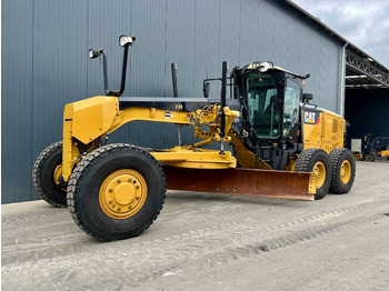 Грейдер CATERPILLAR 140M