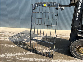 Кабина и интерьер CATERPILLAR