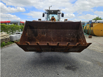 Колёсный погрузчик Case 821 C: фото 4