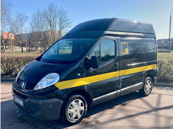 Легковой автомобиль RENAULT