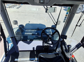 Пневмоколесный каток DYNAPAC CP1200W: фото 3 Пневмоколесный каток DYNAPAC CP1200W: фото 3