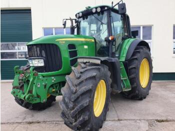 Трактор JOHN DEERE 7530