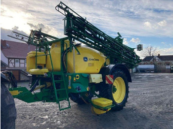 Прицепной опрыскиватель JOHN DEERE