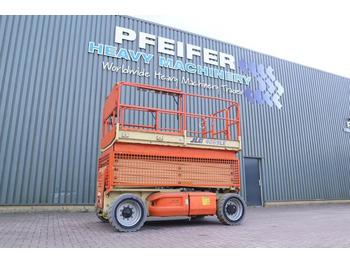 Ножничный подъемник JLG