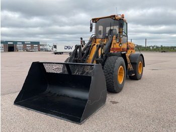 Колёсный погрузчик