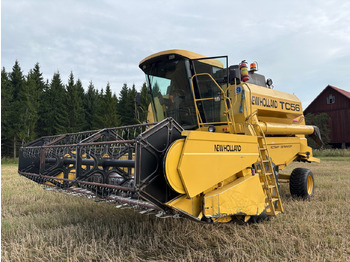 Зерноуборочный комбайн NEW HOLLAND TC series