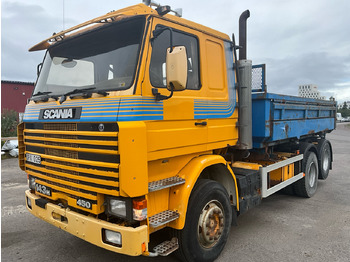 Грузовик бортовой/ Платформа SCANIA R143