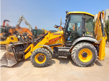 Экскаватор-погрузчик JCB 3CX