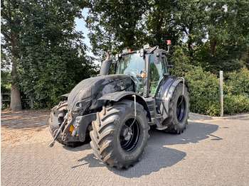 Трактор VALTRA T214
