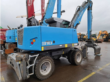 : фото в шапке страницы