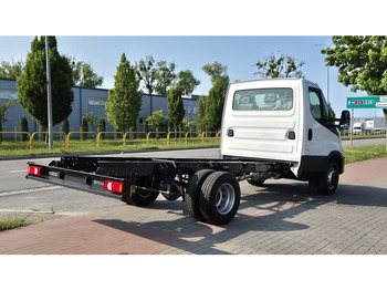 Грузовик-шасси IVECO Daily 70c18