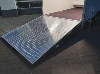 Прицеп дача Koffer Sport Camp TFS 360.01 360x200x210cm aero Seitentür Heckrampe Fenster Bett (L) 100kmH 1300kg: фото 4