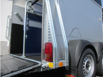 Прицеп-коневоз Pferdeanhänger Böckmann Champion C 2400kg Heckflügeltür blackline CFF+ 100 km/H 2400kg Abverkauf: фото 3 Прицеп-коневоз Pferdeanhänger Böckmann Champion C 2400kg Heckflügeltür blackline CFF+ 100 km/H 2400kg Abverkauf: фото 3