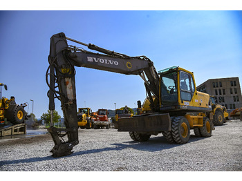 Колёсный экскаватор VOLVO EW180