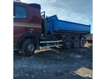 Крюковой мультилифт Hook Truck Volvo FH 12 6x4 Tridem with gravel flatbed(VIDEO): фото 4