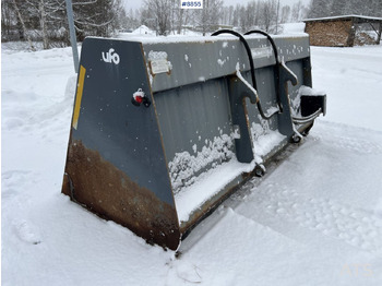 Строительное оборудование UFO Sand spreader bucket 3.5 cubic meters: фото 3