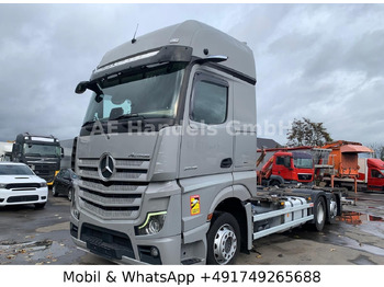 Грузовик-контейнеровоз/ Сменный кузов MERCEDES-BENZ Actros 2545