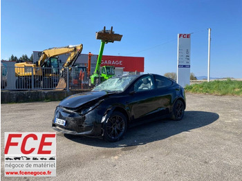 Легковой автомобиль TESLA