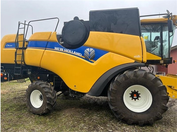 Зерноуборочный комбайн NEW HOLLAND CX series