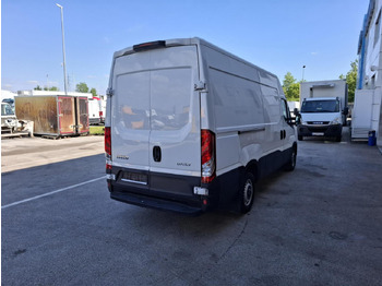 Пассажирский фургон IVECO Daily 35S14V: фото 4