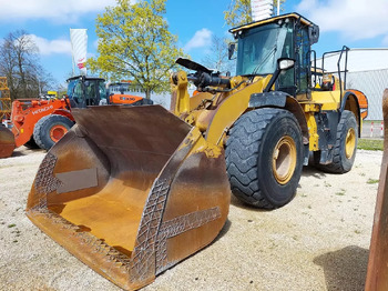 Колёсный погрузчик CATERPILLAR 966M