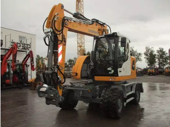 Колёсный экскаватор LIEBHERR A 916