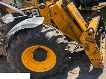 Поворотный кулак JCB
